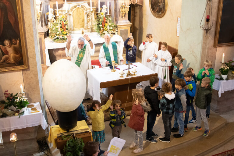 Jesus hatte auch eine geniale Idee, um uns immer und immer wieder zu zeigen, dass er bei uns ist: