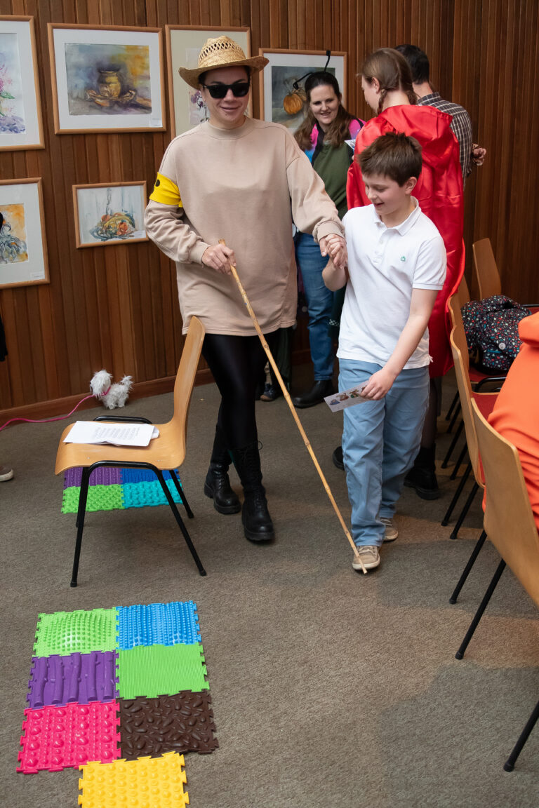 Wir treffen Bartimäus, der nicht sehen kann - zumindest jetzt noch.