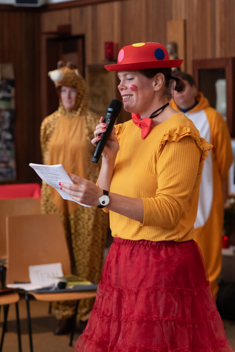 Gerlinde sagt zum Schluss auch nochmal Danke: Sooo viele haben da wieder mitgeholfen und mitgemacht!