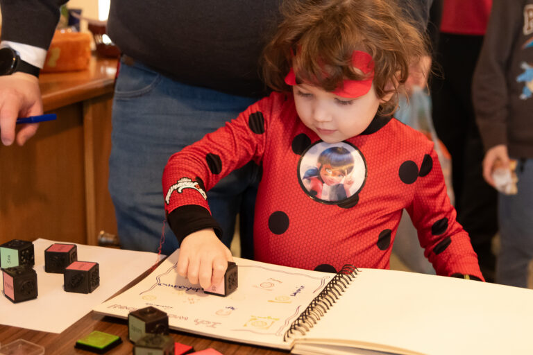 Und genau so verewigen wir uns im Gästebuch!