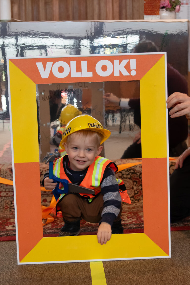 Herzlich willkommen bei AGO! Diesmal gibt's zu Beginn eine Fotostation - und wow, sind das tolle Verkleidungen!