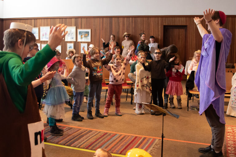 Wir bitten dich, Herr, erhöre uns!