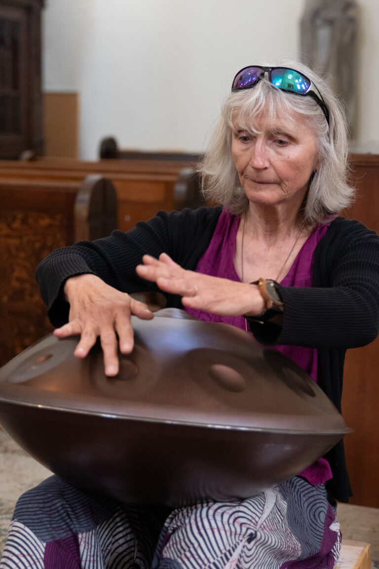 ... und geheimnisvoller Musik aus einem rätselhaften Instrument